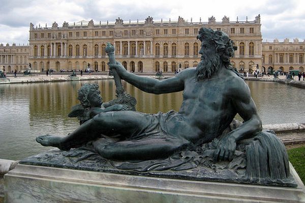 statue bassin